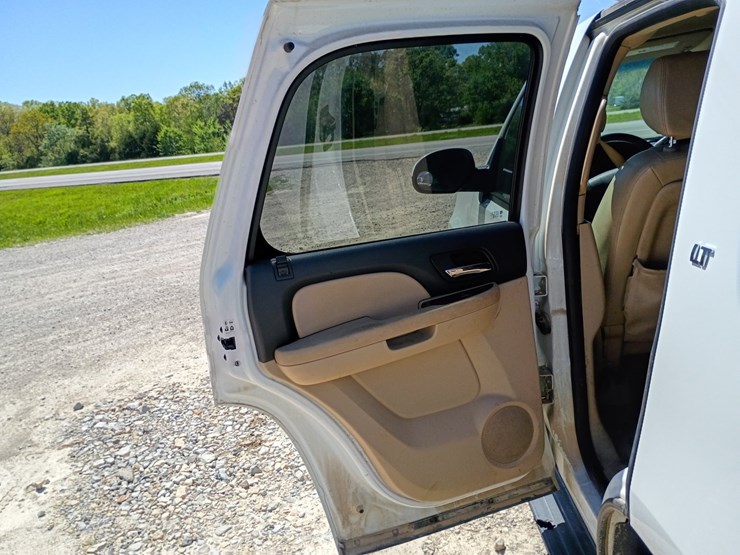 2008-chevrolet-tahoe-image-61