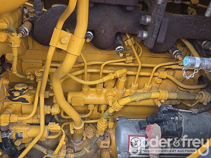 2021-deere-310sl-image-87