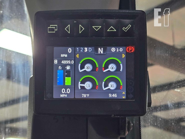 2022-deere-524-p-tier-image-18