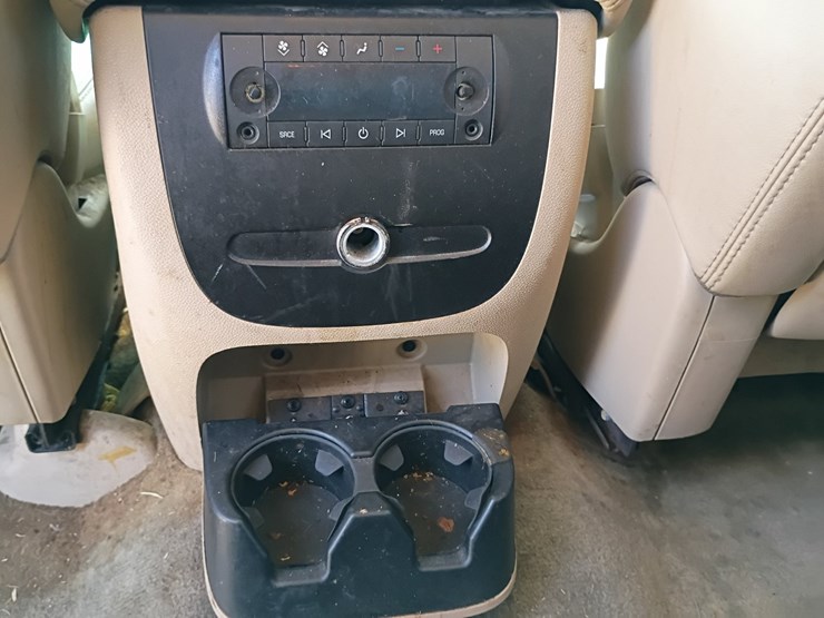 2008-chevrolet-tahoe-image-65