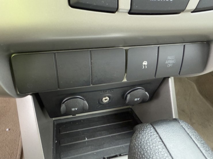 2009-ford-focus-sedan-image-29