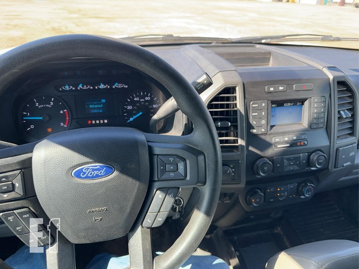 2021-ford-f350-xl-image-10