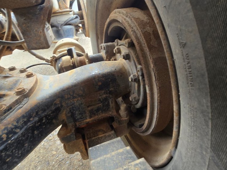 2001-mack-rd688s-image-103