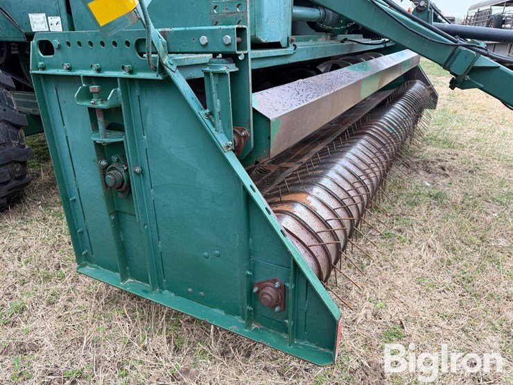 2012-kmc-3386-peanut-combine-image-15