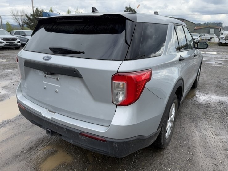 2020-ford-explorer-image-4