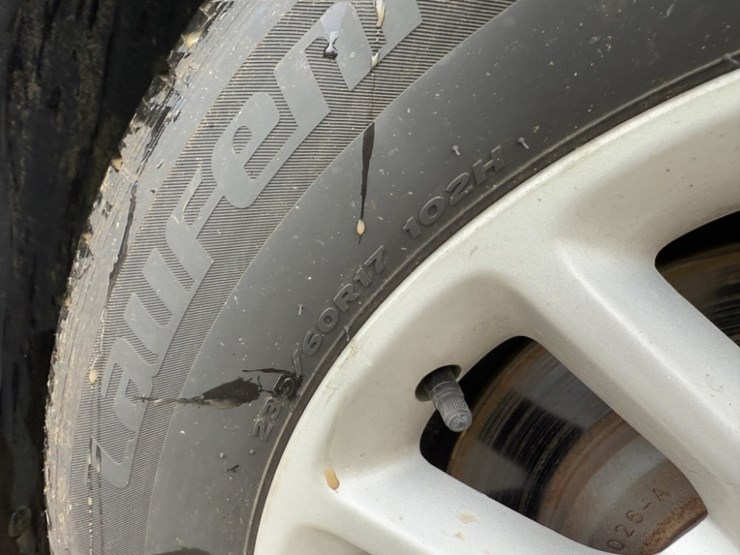 2014-ford-taurus-sedan-image-18