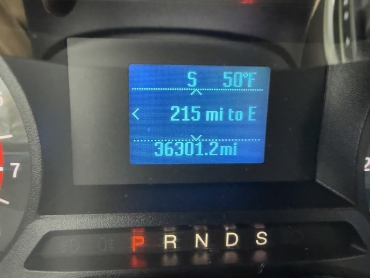 2014-ford-fusion-sedan-image-26