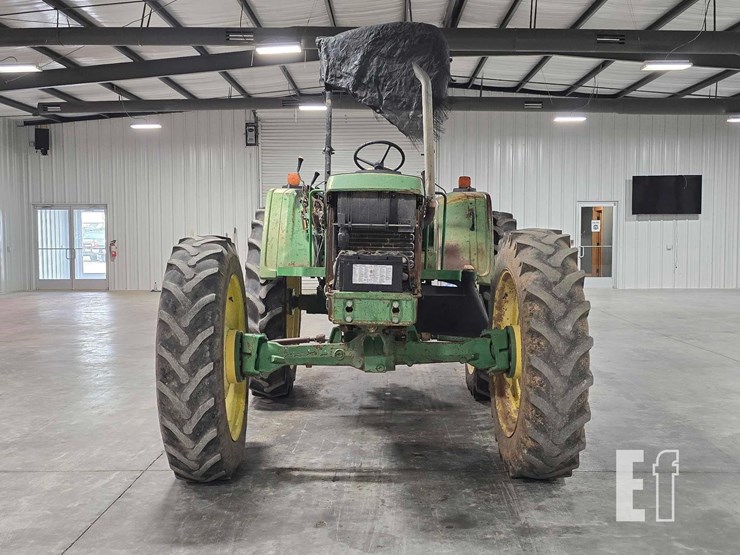 john-deere-6220-image-5