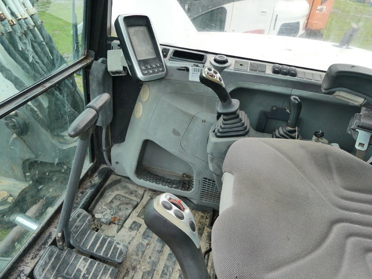 2013-bobcat-e85-image-14