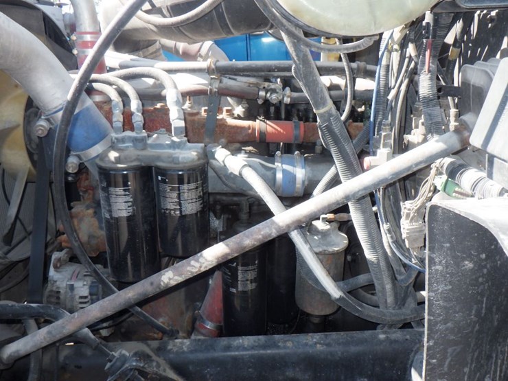 2000-mack-ch613-image-17