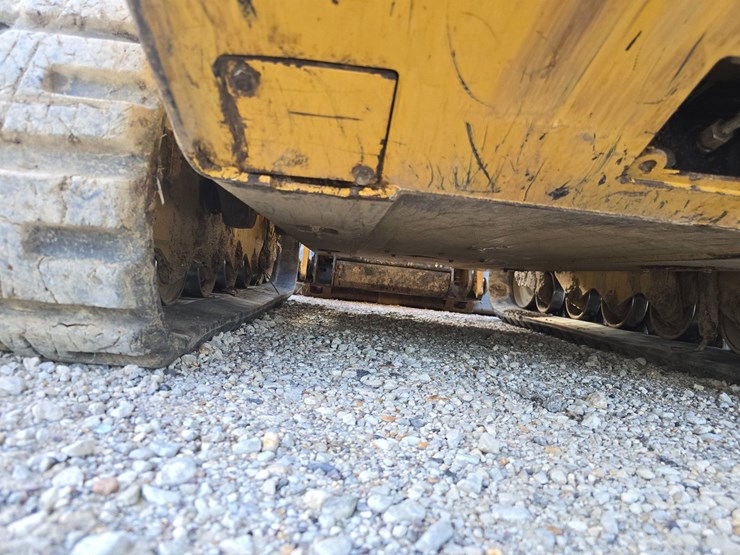 2023-caterpillar-299d3-xe-image-46