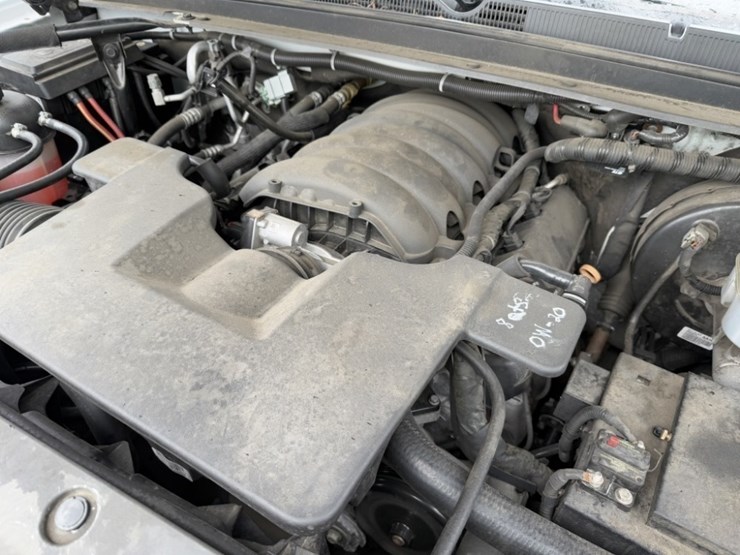 2019-chevrolet-tahoe-image-12