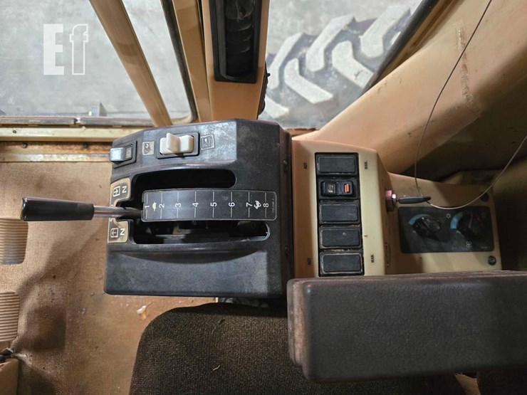 2005-caterpillar-140h-image-22