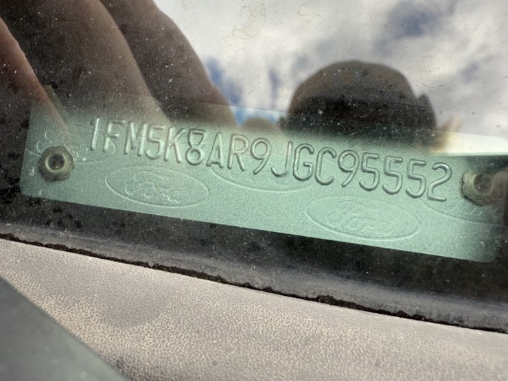 2018-ford-explorer-image-9