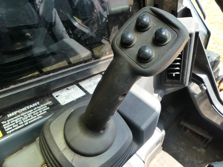 2017-deere-333g-image-14