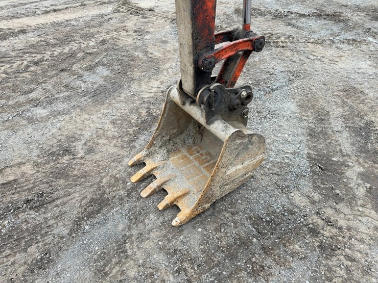 2004-kubota-kx121-3-image-9