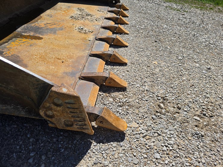 kubota-svl75-2-image-21