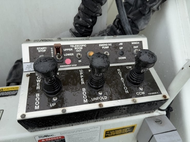 2007-international-7400-image-19