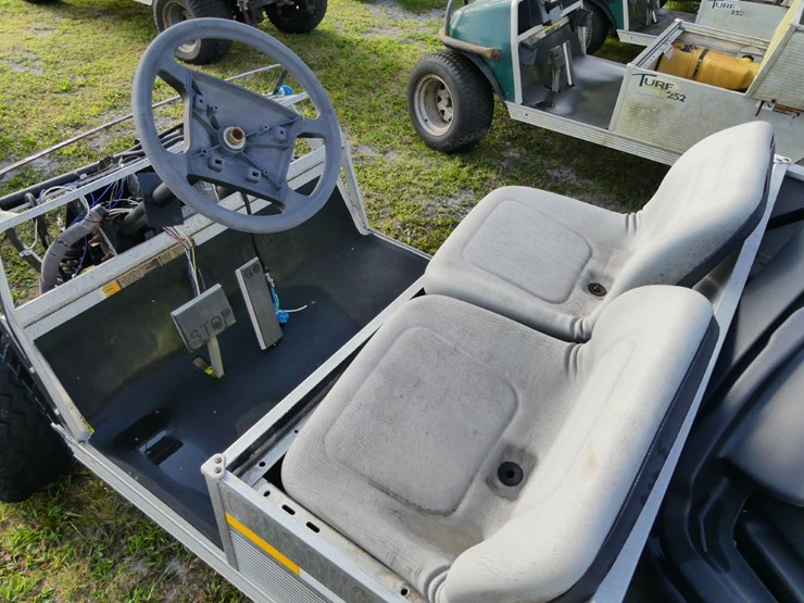 club-car-turf-2-image-8