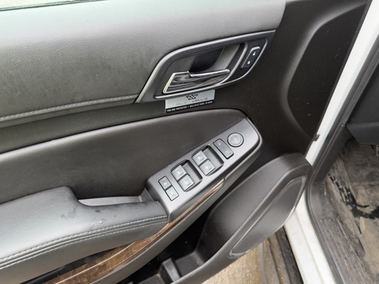 2019-chevrolet-tahoe-image-26