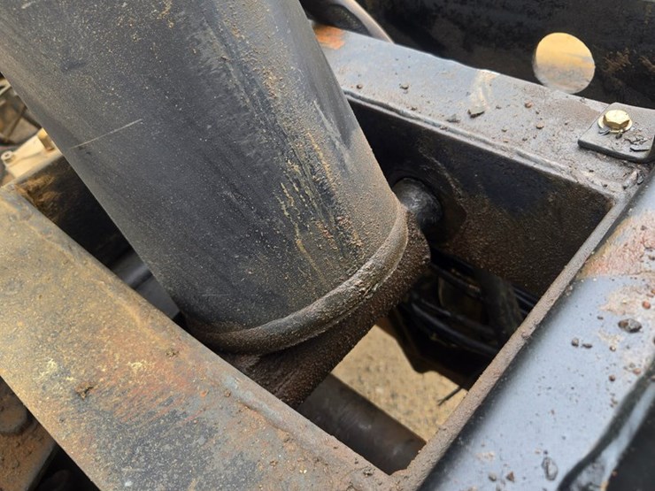 2001-mack-rd688s-image-33