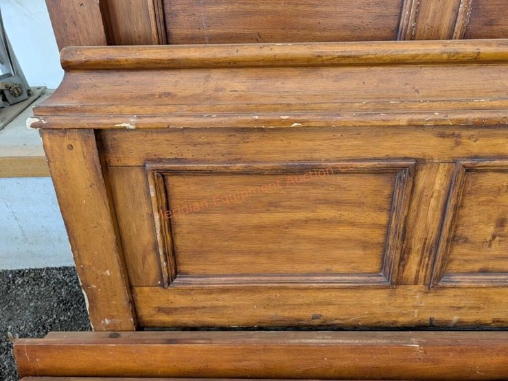 rustic-style-queen-bed-frame-image-7