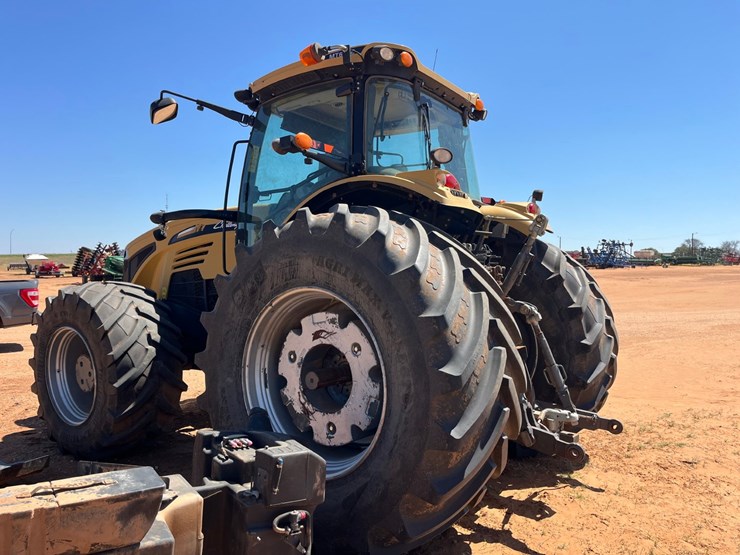 2015-challenger-mt675e-image-15