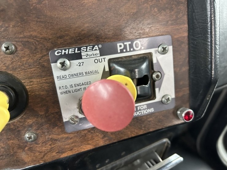 1994-peterbilt-377-image-25