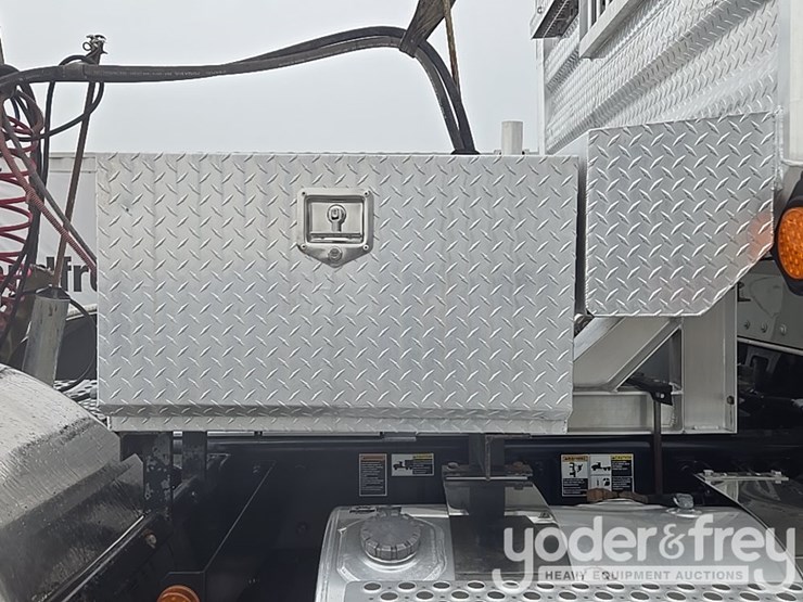 2014-kenworth-t800-image-83