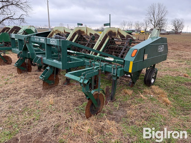 2012-kmc-6-30-peanut-digger-image-1