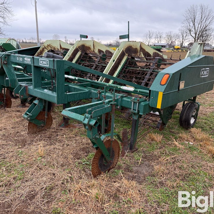 2012 KMC 6-30 Peanut Digger