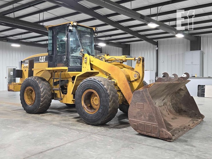 2006-caterpillar-938g-image-2