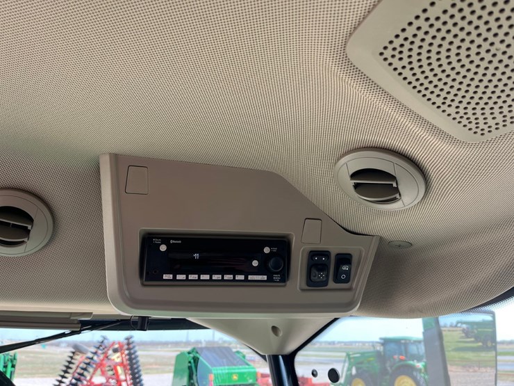 2023-john-deere-w235r-image-35