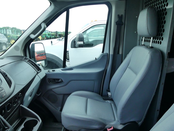 2019-ford-transit-image-10