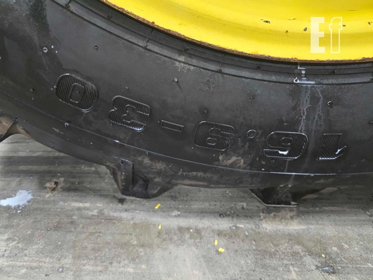 2011-john-deere-7830-image-23