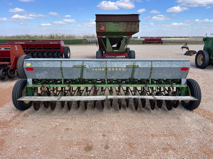 john-deere-b-image-10