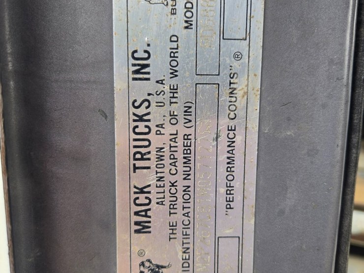 2001-mack-rd688s-image-67