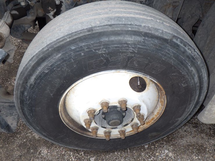 2017-freightliner-cascadia-125-image-18