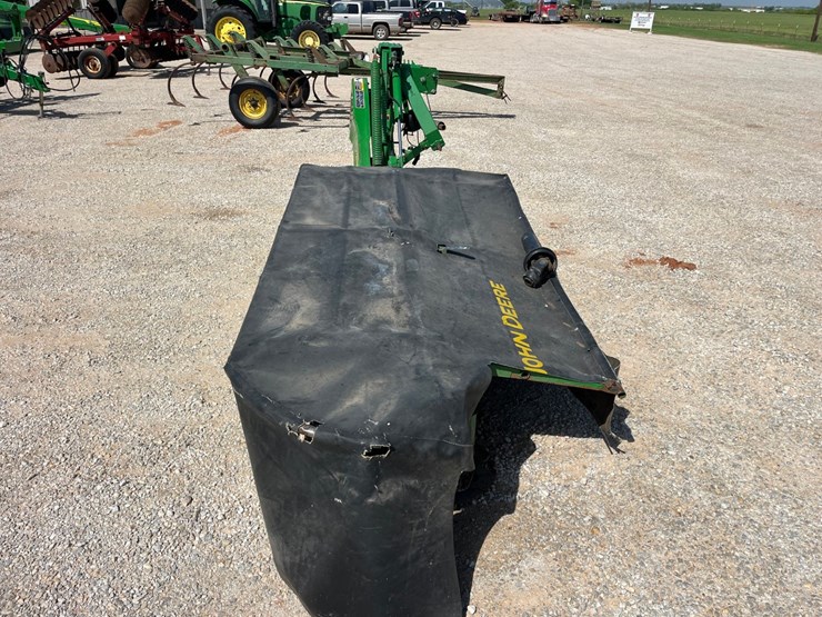 2020-john-deere-r310-image-7