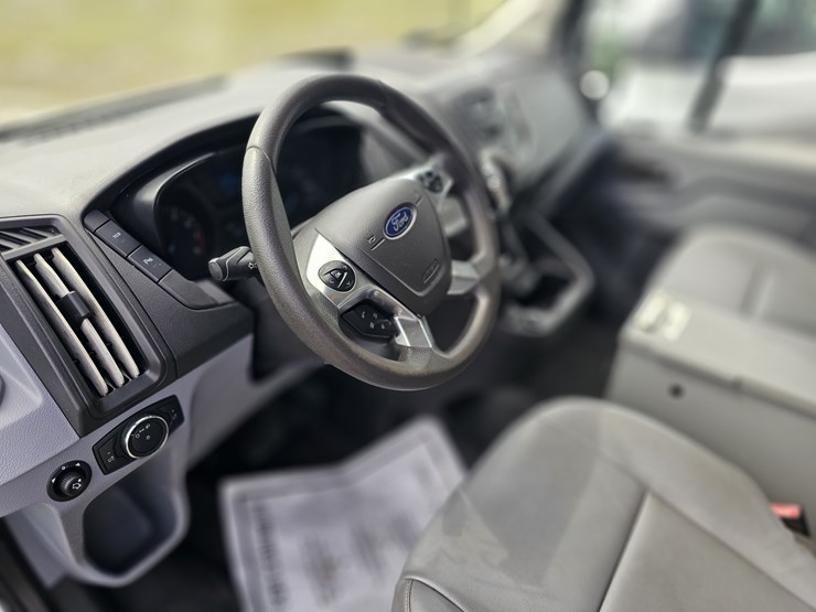 2018-ford-transit-image-8