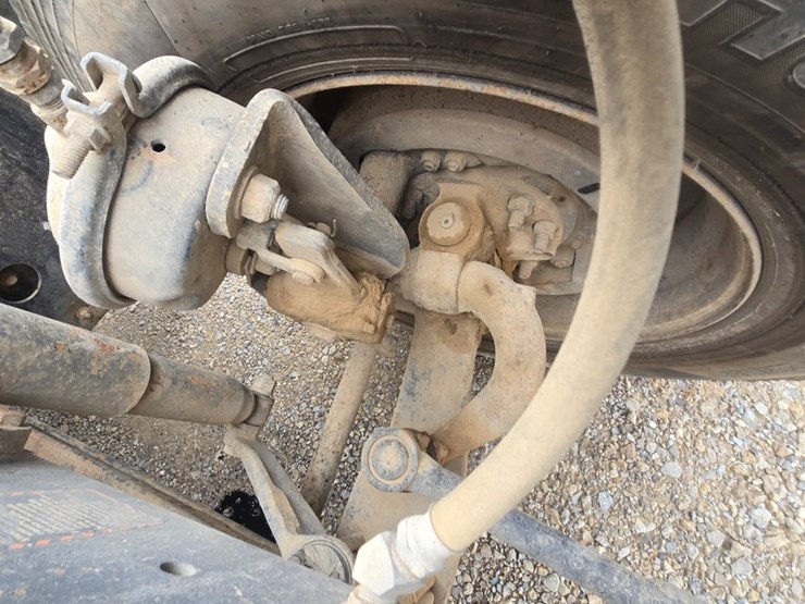 1996-mack-rd690s-image-46