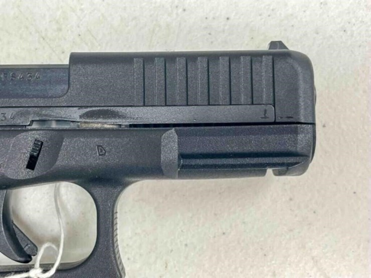 glock-pistol-image-7