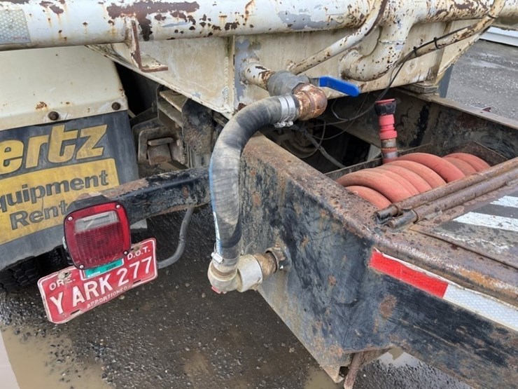 2000-international-4700-image-22