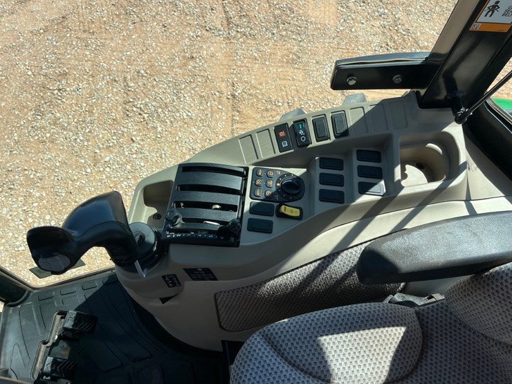 2021-john-deere-4052r-image-17