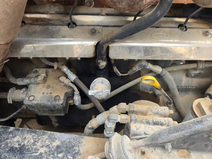 2001-mack-rd690s-image-49