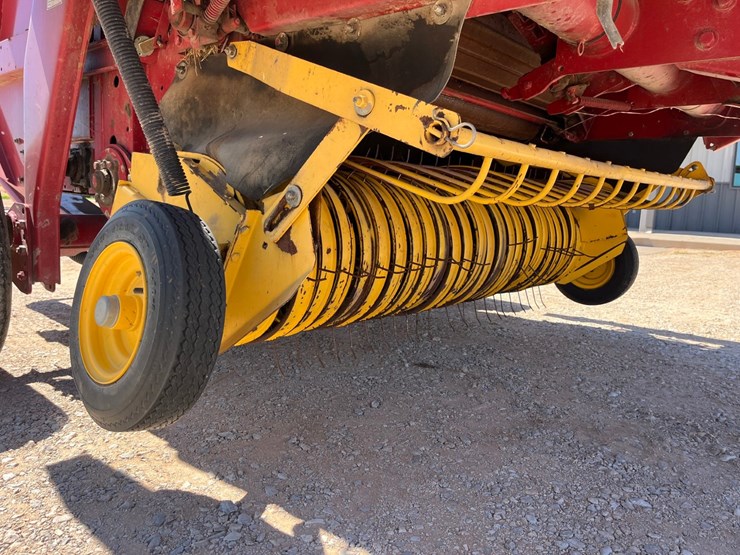 2007-new-holland-br7090-image-6