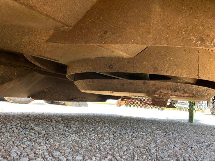 2019-john-deere-10-image-13