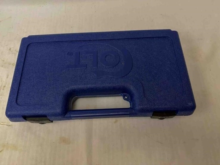 sig-sauer-pistol-image-23