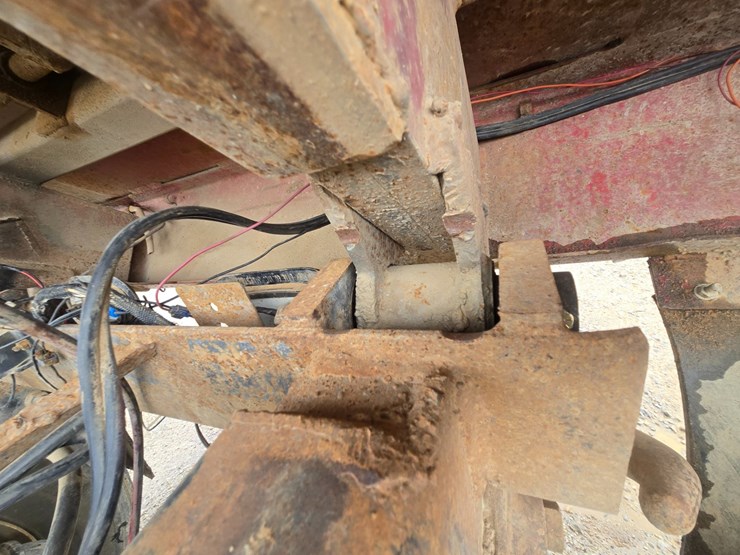 2001-mack-rd688s-image-40