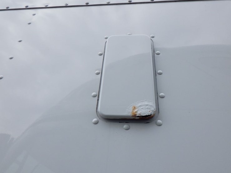 2016-kenworth-t800-image-15